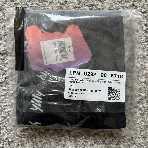 Fabletics/ Yitty Leggings, major smoothing high waist Leggings, size M - Picture 4 of 4